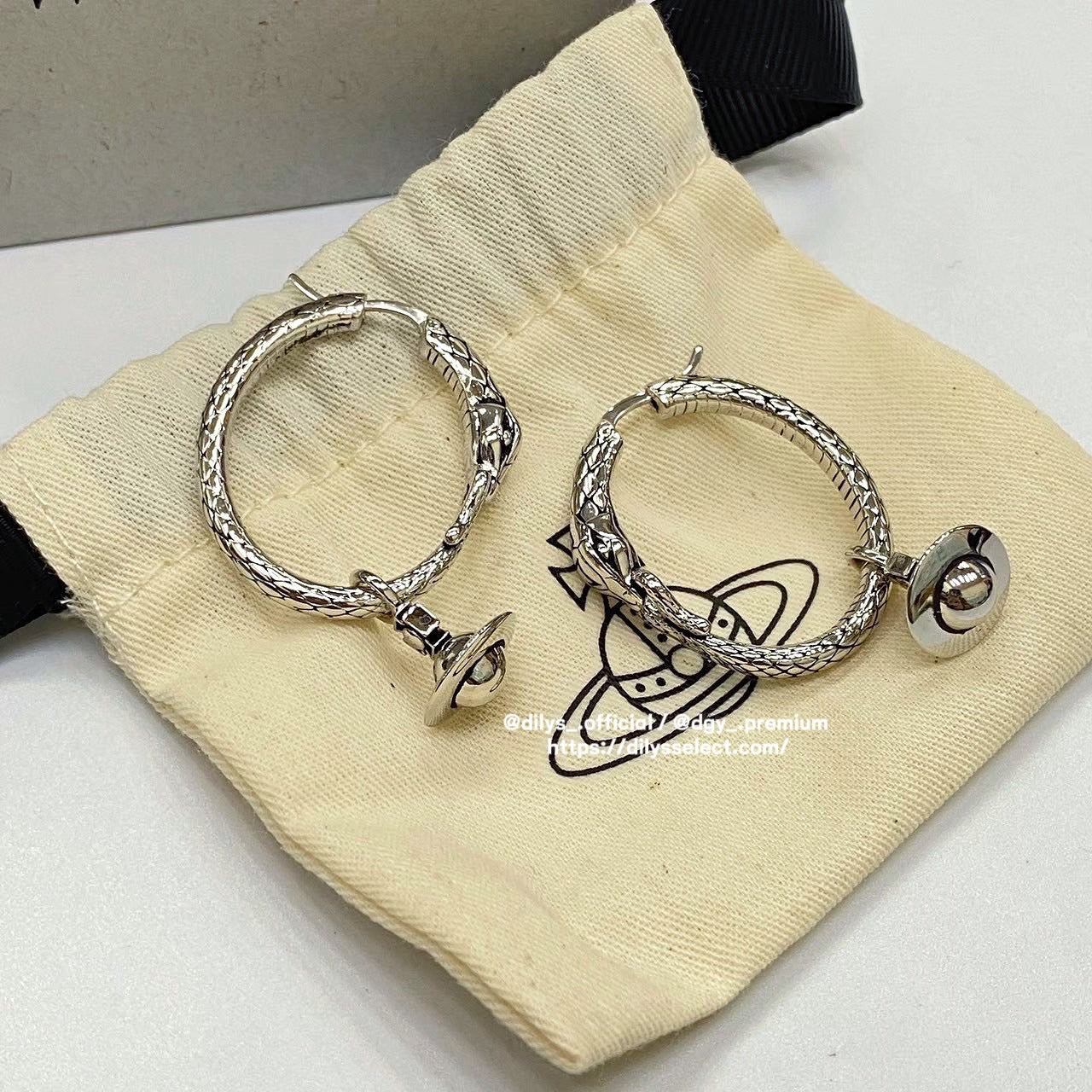 現貨|Vivienne Westwood 蛇年限定大圈圈耳環
