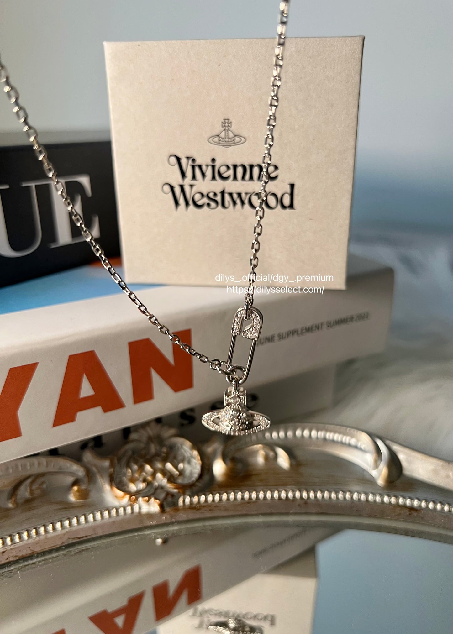 Ready stock｜Vivienne Westwood Lucrece small brooch necklace 