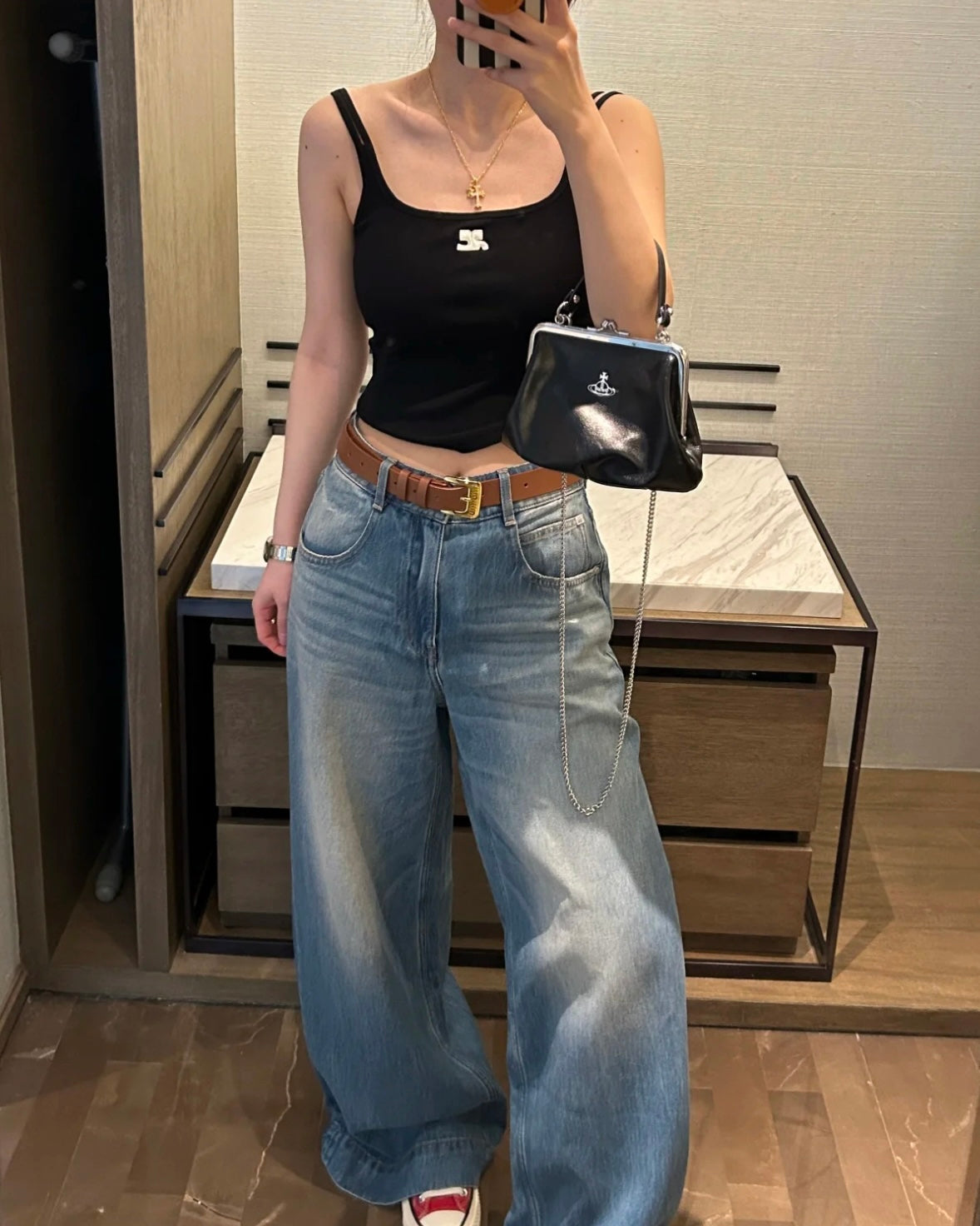 現貨｜Vivienne Westwood 牛皮黑色口金包