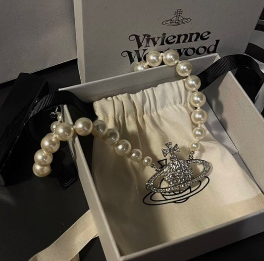 Vivienne Westwood medium flat pearl necklace