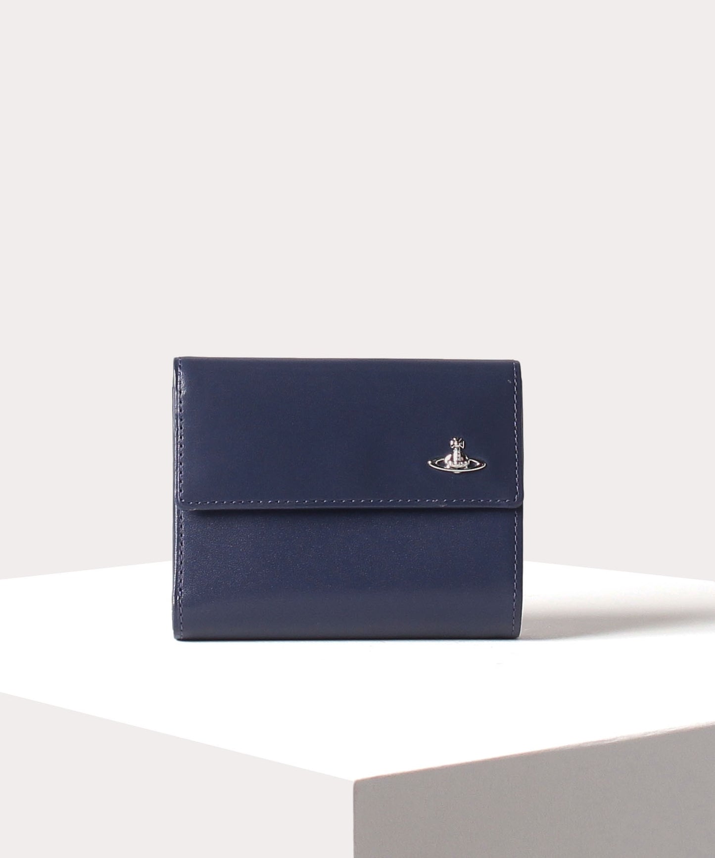 Vivienne Westwood Japan Exclusive｜WATER ORB Buckle Bifold Wallet